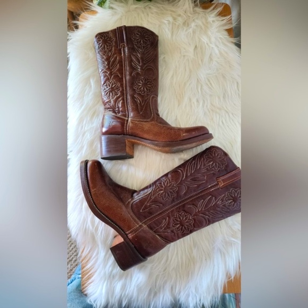 RARE Frye Vintage Campus Floral Stitch Leather Western Cowgirl Boots Chunky Heel